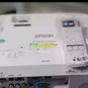 BRAND NEW  EPSON Projector Has remote Model name:  EB-x39Hardware interface: VGA, USB, HD in Ethiopia